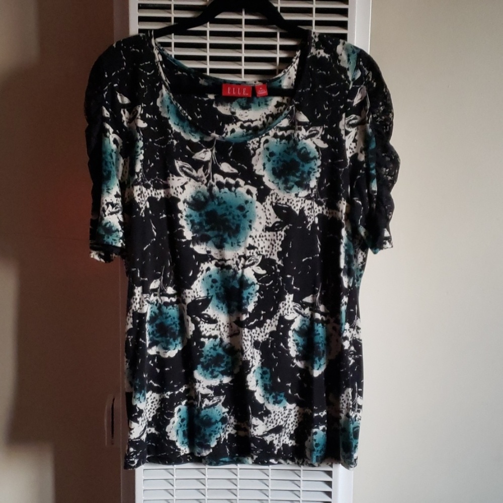Elle floral Printed Shirt with lace sleeve detail